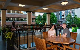 Holiday Inn & Suites Vancouver Downtown, An Ihg Hotel Exterior photo