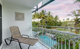 Garrick House Aparthotel Port Douglas Exterior photo