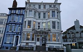 Oyo Marine Parade Hotel, Eastbourne Pier Exterior photo