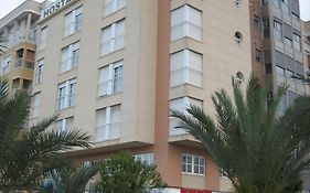 Hostal Madruga Hotel Elche Exterior photo