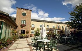 Corn Mill Lodge Hotel Leeds  Exterior photo