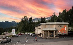 Fernie Fox Hotel Exterior photo