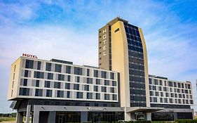 Pannonia Tower Hotel Parndorf Exterior photo