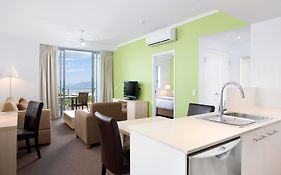 Oaks Townsville Gateway Suites Room photo