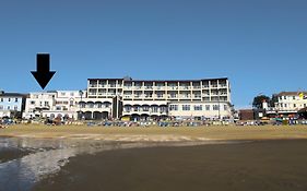 Bay View - Seafront, Sandown - Car Ferry Deal Hotel Exterior photo