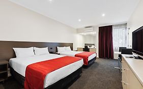 Quality Hotel Manor Mitcham Exterior photo