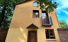 Villa Arancia Istanbul - Garden, Sauna And Turkish Bath By The Tram In Fatih Exterior photo