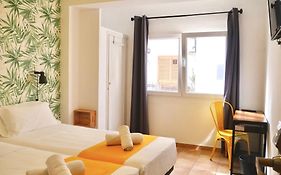 Nanit Rooms Ibiza Hostal Santa Eularia des Riu Exterior photo