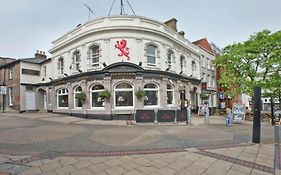 Oyo The Red Lion Hotel Luton  Exterior photo