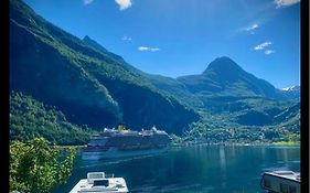 Solhaug Fjordcamping Villa Geiranger Exterior photo