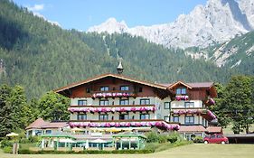 Hotel Jagdhof Ramsau am Dachstein Exterior photo