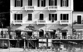 Hotel Baia Monterosso al Mare Exterior photo