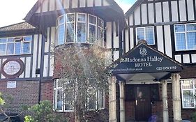 Madonna Halley Hotel Edgware Exterior photo