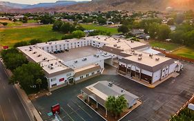 Ramada By Wyndham La Verkin Zion National Park Hotel Exterior photo