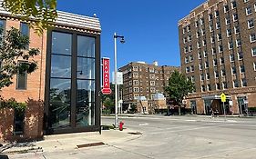 Ramada By Wyndham Milwaukee Hotel Exterior photo