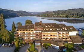 Maritim Titisee Hotel Exterior photo