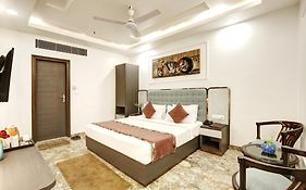 Hotel All Iz Well-By Haveliya Hotels New Delhi Exterior photo