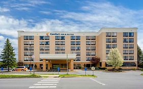 Comfort Inn & Suites Watertown - 1000 Islands Exterior photo