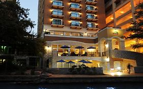 Courtyard By Marriott San Antonio Riverwalk Hotel Exterior photo