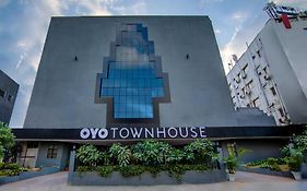 Super Townhouse Lakdikapul Hotel Hyderabad Exterior photo