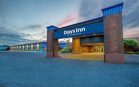 Days Inn By Wyndham Sudbury & Conference Centre Exterior photo