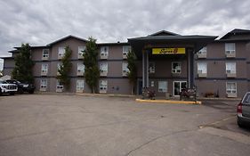 Super 8 By Wyndham Whitecourt Hotel Exterior photo