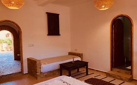 Kasbah Isfoula And Spa Bed & Breakfast Ait Benhaddou Room photo