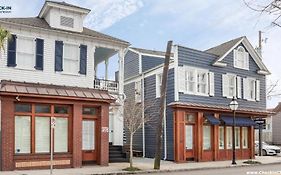 The Quarters On Spring Hotel Charleston Exterior photo