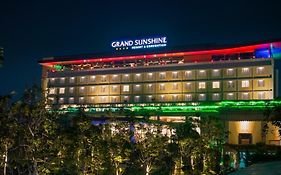 Grand Sunshine Resort & Convention Bandung Exterior photo