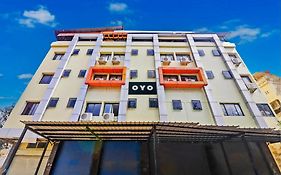 Super Oyo Hotel O77115 Vaishnavi Palace Hyderabad Exterior photo