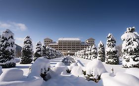 Qafqaz Riverside Hotel Gabala Exterior photo