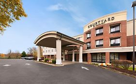 Courtyard Wall At Monmouth Shores Corporate Park Hotel Exterior photo