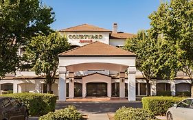 Courtyard By Marriott San Jose South/Morgan Hill Hotel Exterior photo