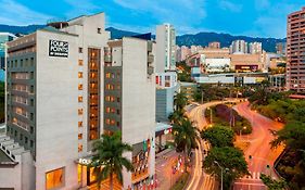 Four Points By Sheraton Medellin Hotel Exterior photo