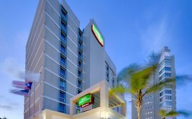 Courtyard By Marriott San Juan Miramar Hotel Exterior photo