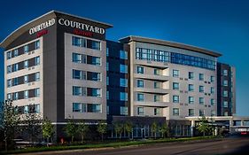 Courtyard By Marriott Winnipeg Airport Exterior photo