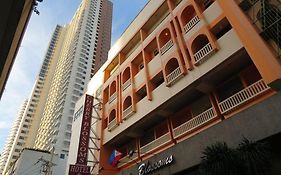 Cherry Blossoms Hotel Manila Exterior photo