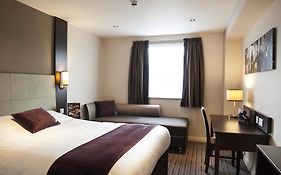 Premier Inn London Heathrow M4/J4 Hillingdon Exterior photo