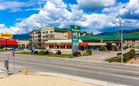 Sandman Hotel Vernon Exterior photo