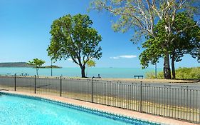 Whitsunday Waterfront Apartments Airlie Beach Exterior photo