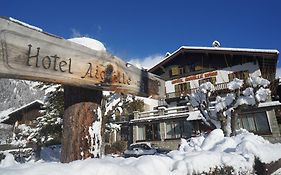 Hotel Aiguille Noire Courmayeur Exterior photo