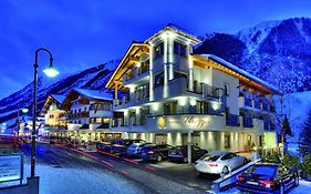 Hotel Garni Urezza Ischgl Exterior photo