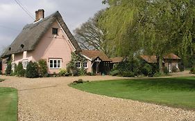 Thatched Farm Bed And Breakfast Woodbridge Exterior photo