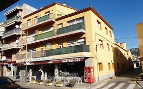 Hostal Barnes Hotel Santa Cristina d'Aro Exterior photo