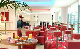 Ramada Encore Milton Keynes Hotel Restaurant photo