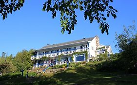 Auberge Fleurs De Lune Hotel La Malbaie Exterior photo