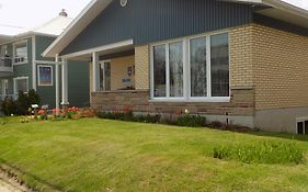 Gite Esprit Follet Bed & Breakfast Baie-Saint-Paul Exterior photo