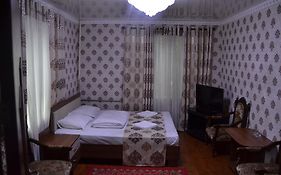 Friends Guest House & Hostel Bishkek Exterior photo