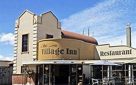 The Village Inn Hotel Te Anau Exterior photo