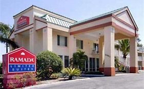 Ramada Limited Clearwater Hotel And Suites Exterior photo